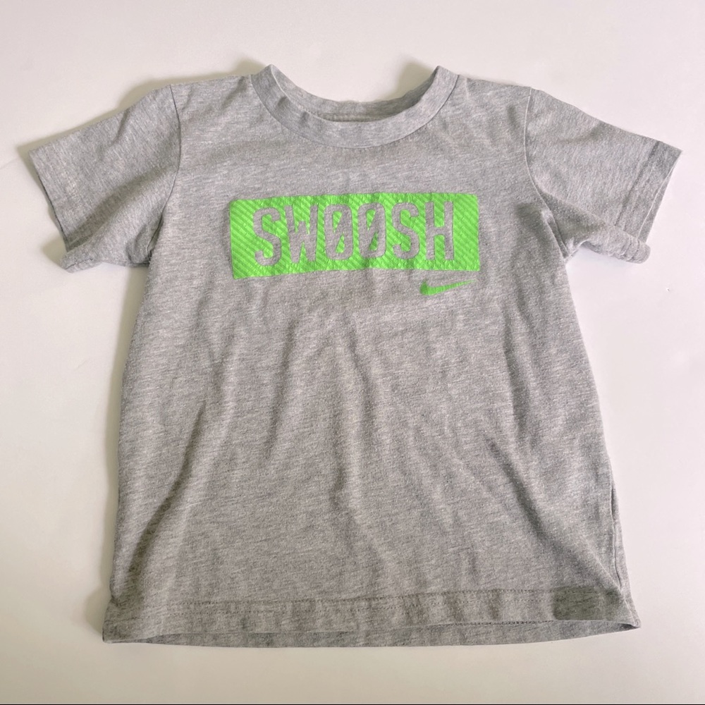 Nike tee